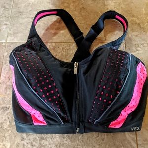 Victoria's secret VSX sports bra size 32DDD♥️💋
